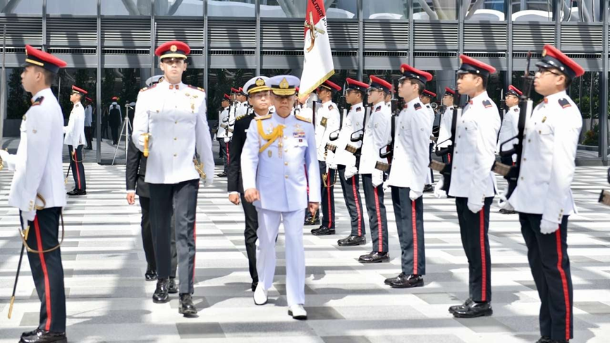 泰国海军总司令访问新加坡海军，共同恢复在马六甲海峡的联合巡逻。