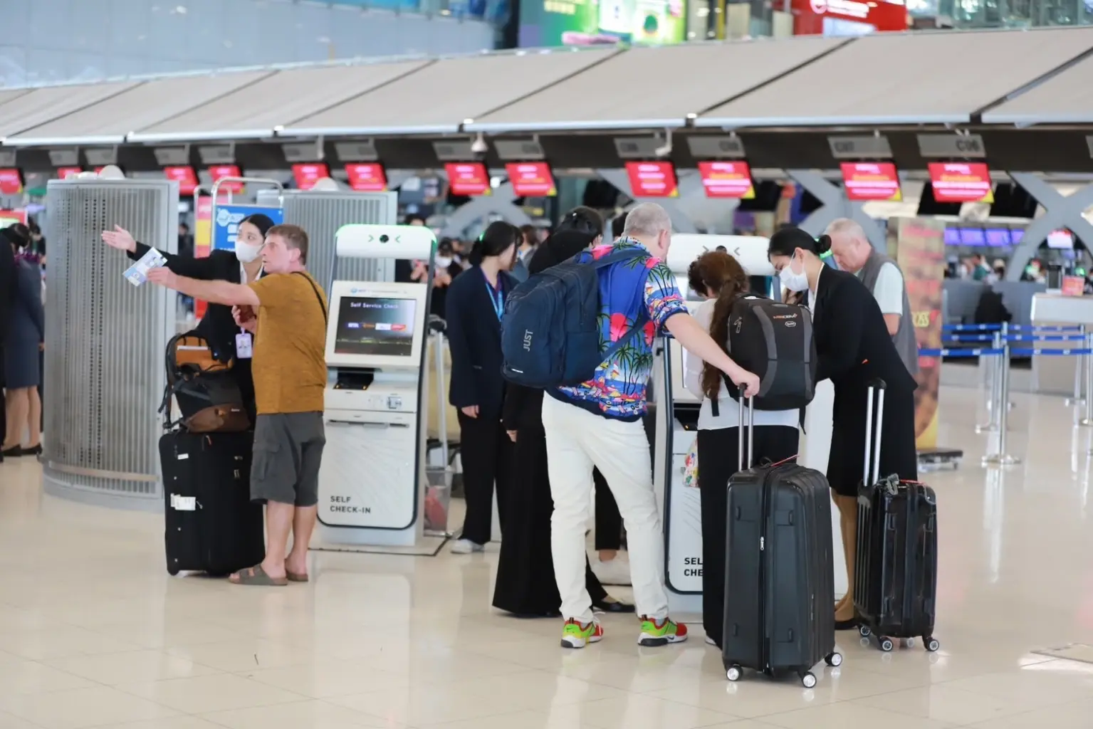 泰国素万那普机场预计新年期间平均每天达18.2万人次