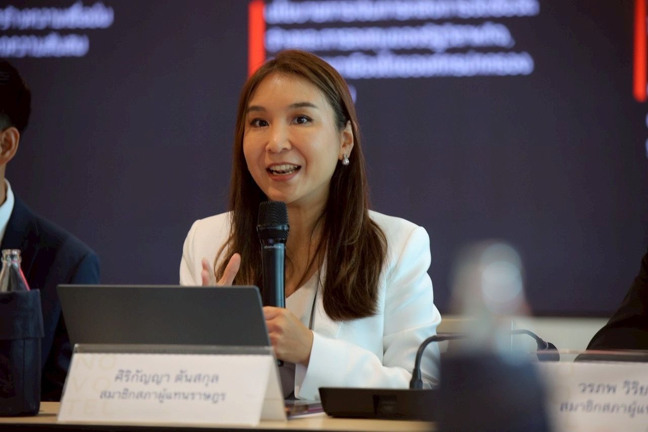 “腾”敦促政府设立五大支柱与美国谈判 - “麻”批评50万亿贷款只是幻想
