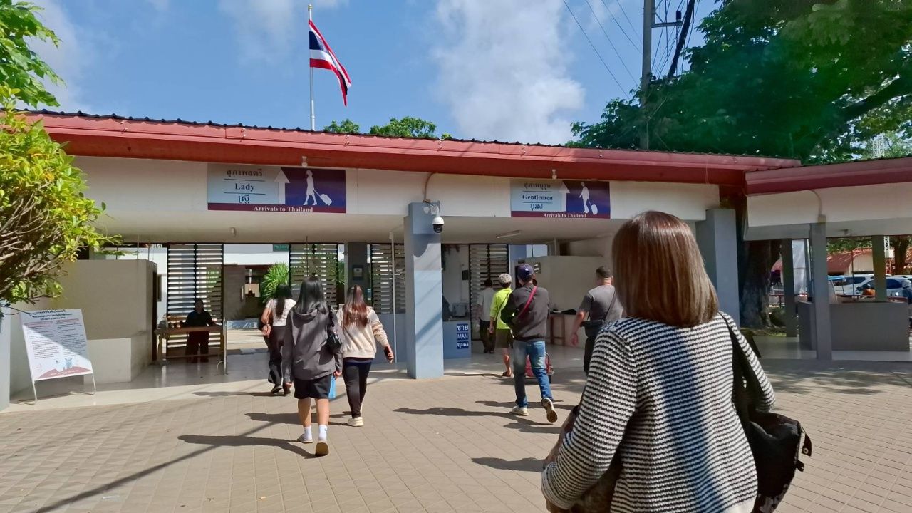 永久过境点巴安洪勒警告称如无必要请勿前往柬埔寨，以防突然关闭关口