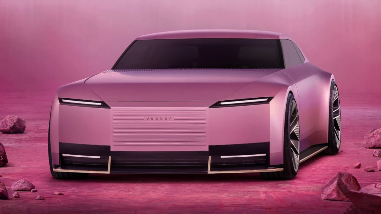 Gerry McGovern 设计师设计的 JAGUAR TYPE 00 已被解除职务