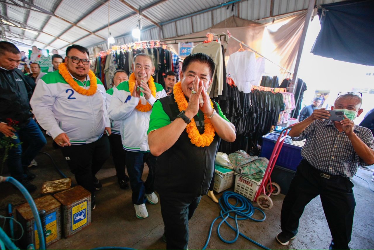 “他玛纳”在那空那育展开选举活动，无惧选举，表示从今往后将不停步走访