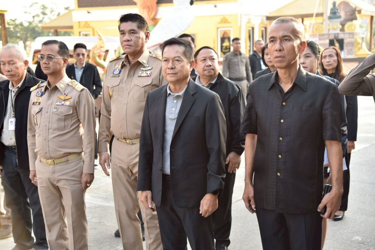 2569年乡镇管理委员会选举，选举委员会主席在素攀武里现场观察，呼吁民众积极行使权利