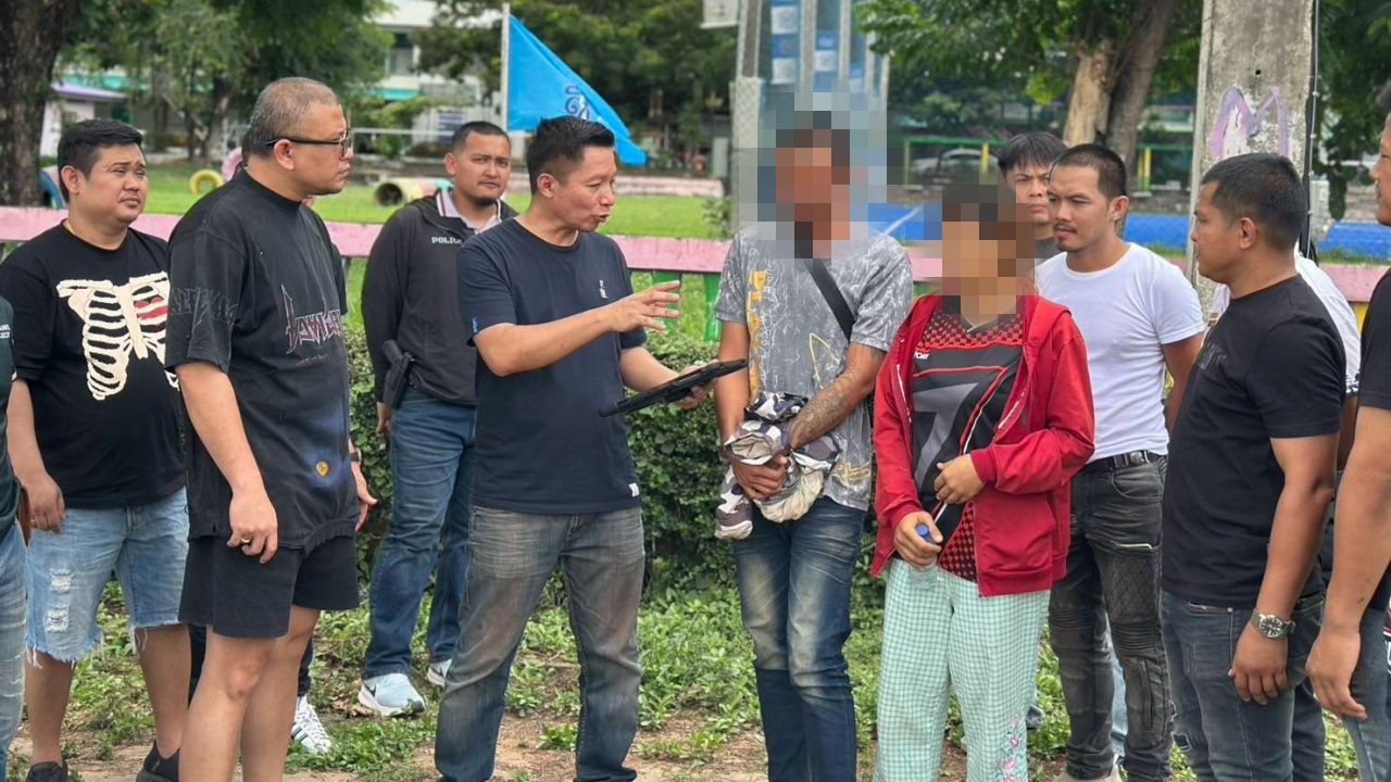 父母被抓在煤炭炉焚烧刚出生的孩子，称无意中压死但与验尸结果相矛盾