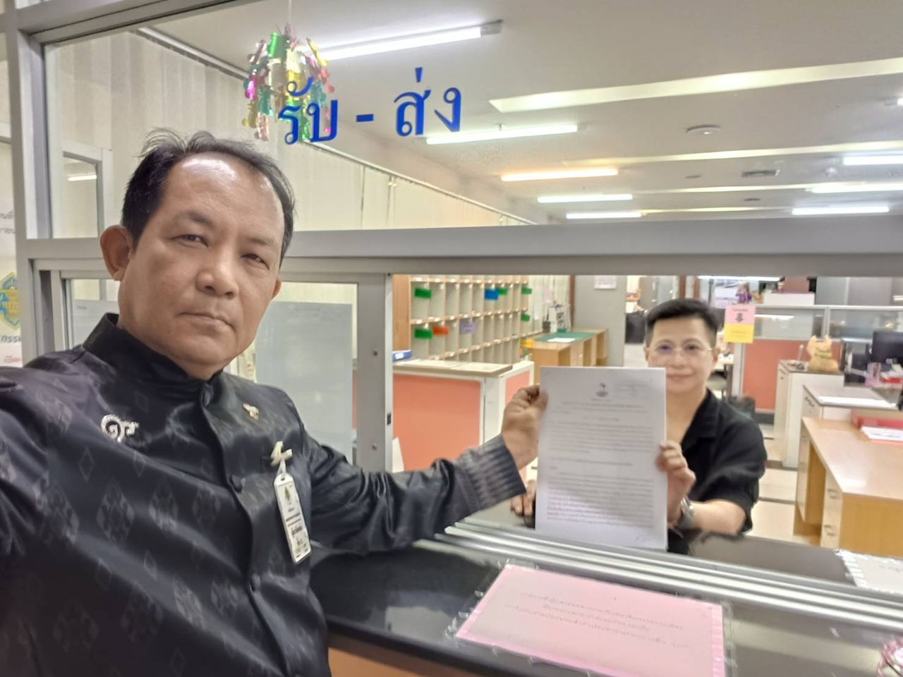 “西里素万”向选举委员会投诉人民党，达府第二选区议员候选人涉嫌赌博网站，可能导致政党解散