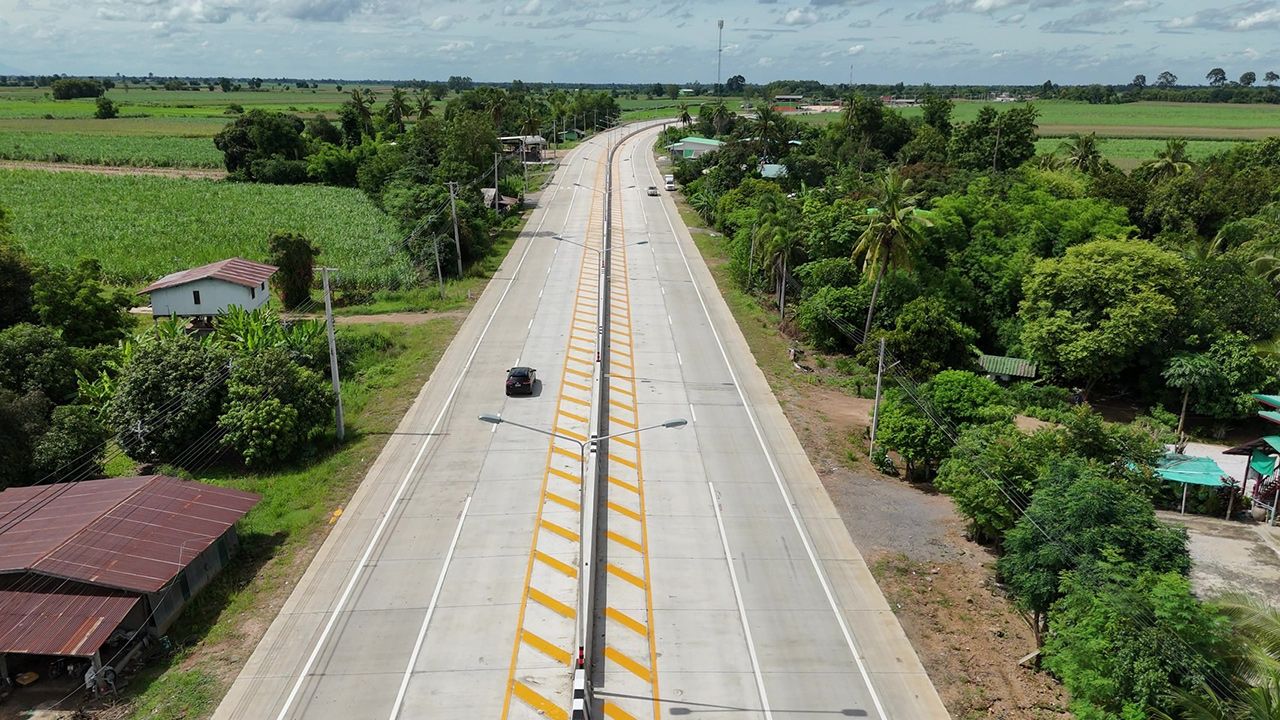 顺畅无阻：1074号公路扩建为四车道