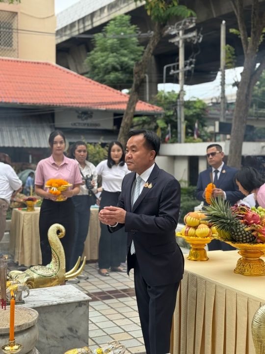 “塔纳戈尔” 宣布接替前部长的工作，严格控制工厂和不合格产品，承诺每天工作