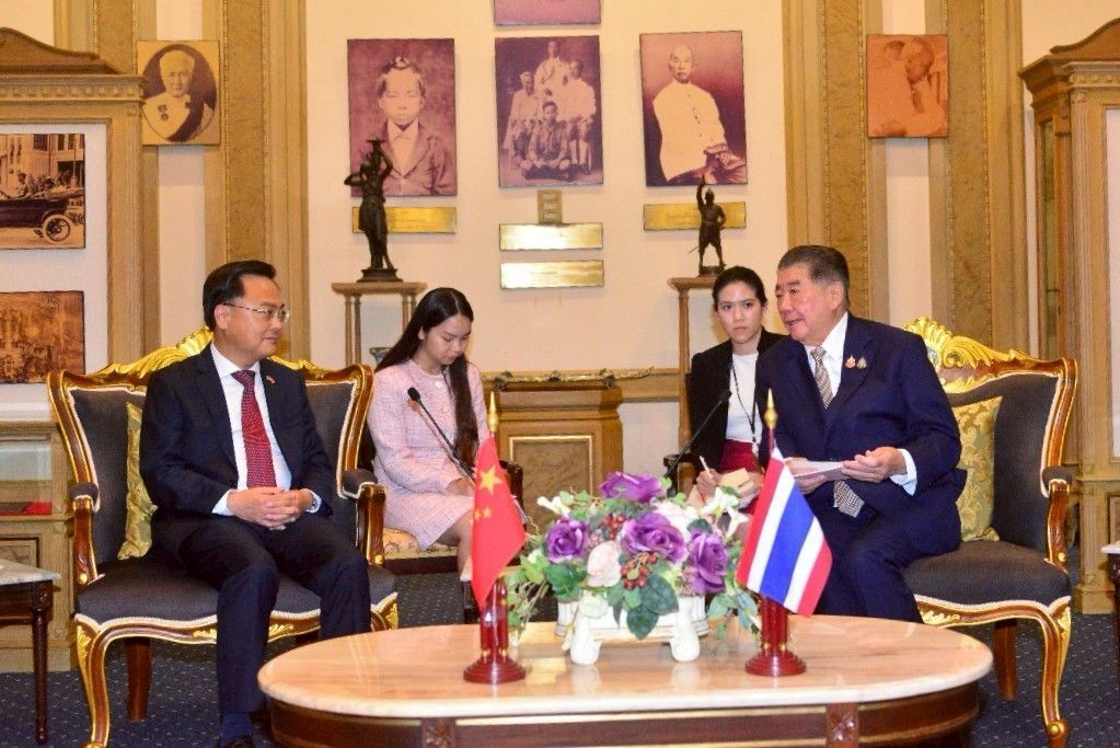 “ภูมิธรรม” 与中国大使重申两国关系密切，感谢泰国协助打击诈骗集团
