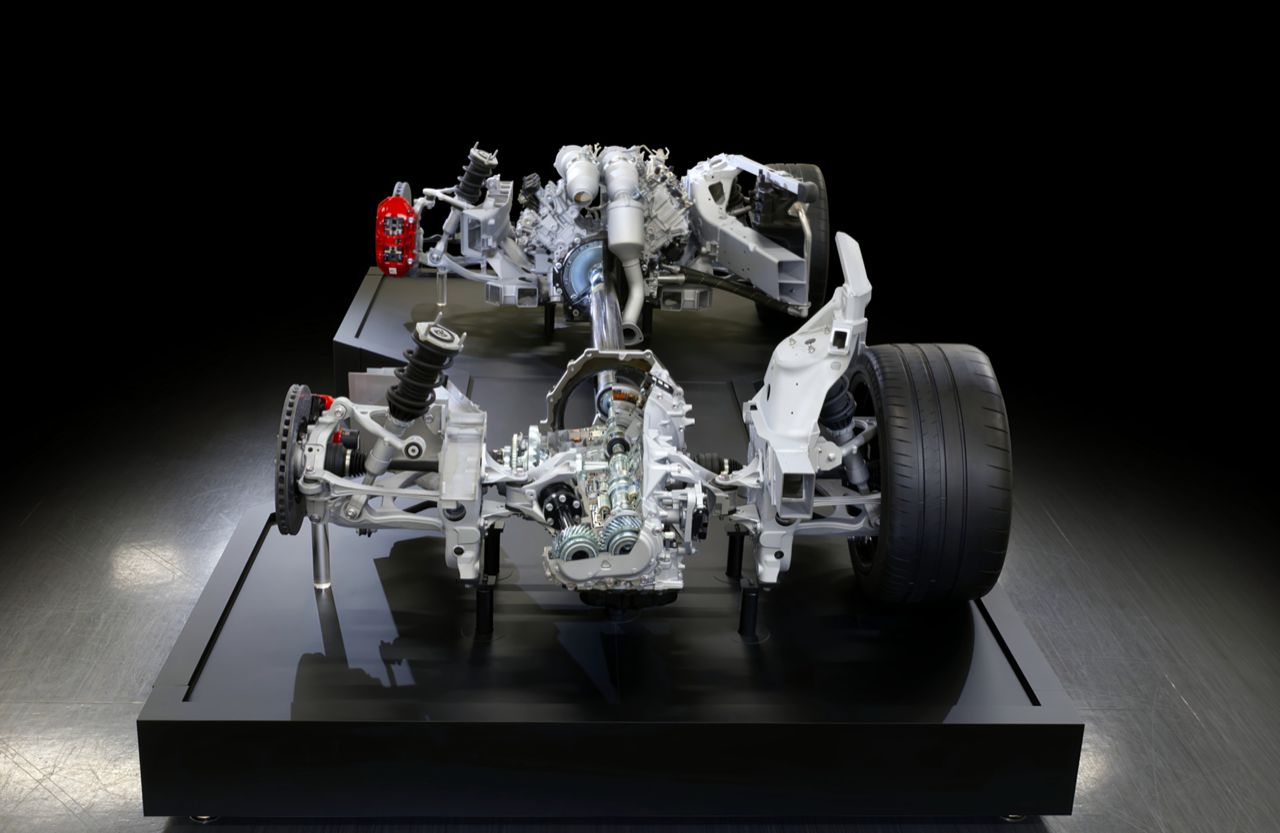 三环突破：TOYOTA GR GT双涡轮增压V8超级跑车