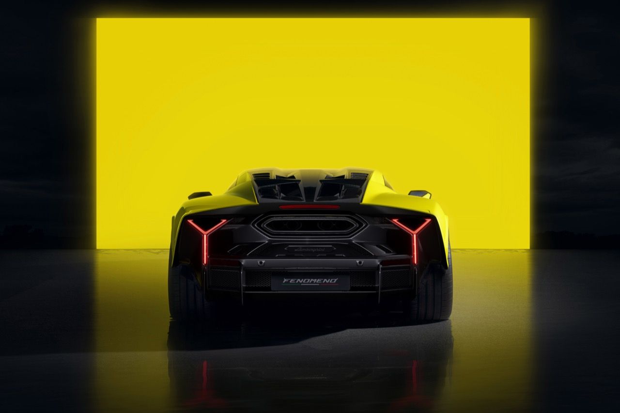 发布历史最强的 Lamborghini Fenomeno V12