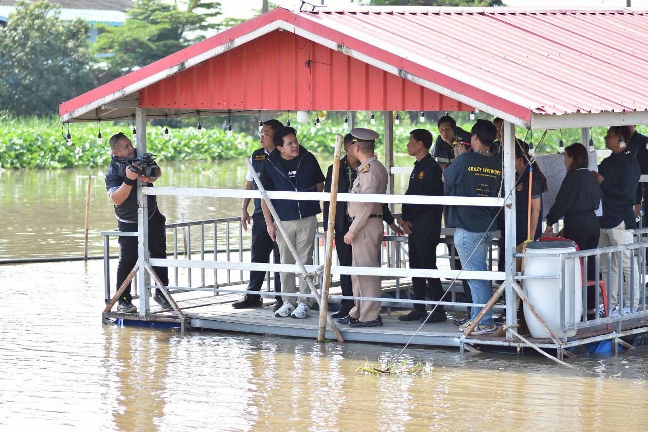 两位部长前往北榄府应对水危机,高等教育部长指示安装 50 台推水机缓解洪灾