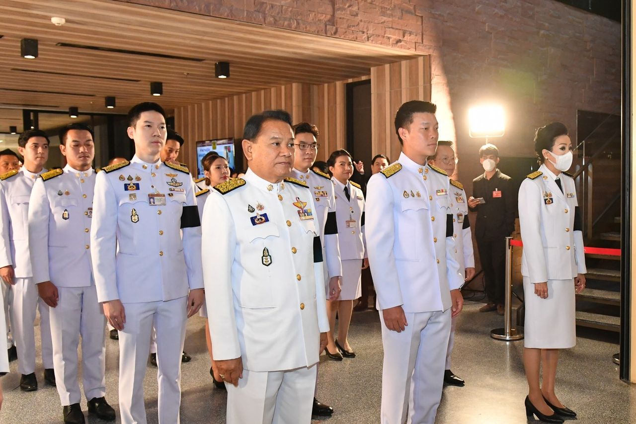 反对派-政府联合献花敬礼 纪念宪法日