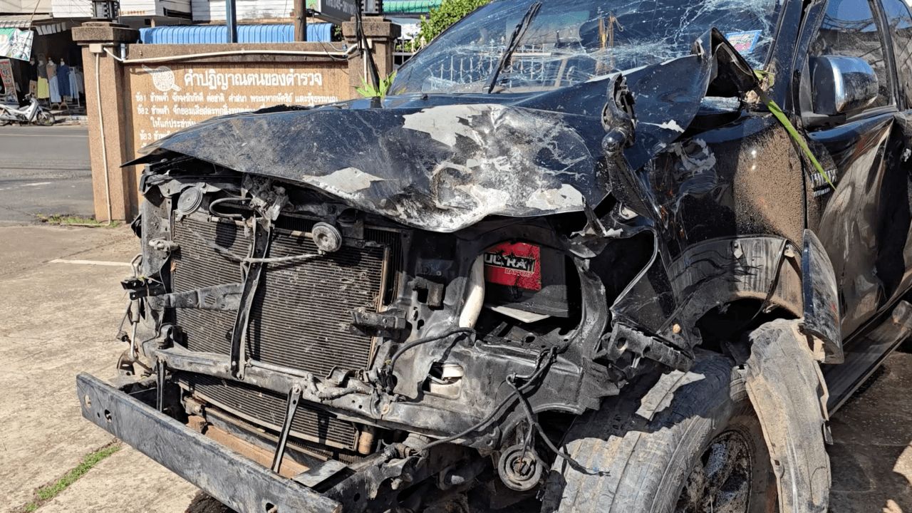 18岁少年前科学金牌得主盗皮卡逃亡 撞死母子1人重伤1人