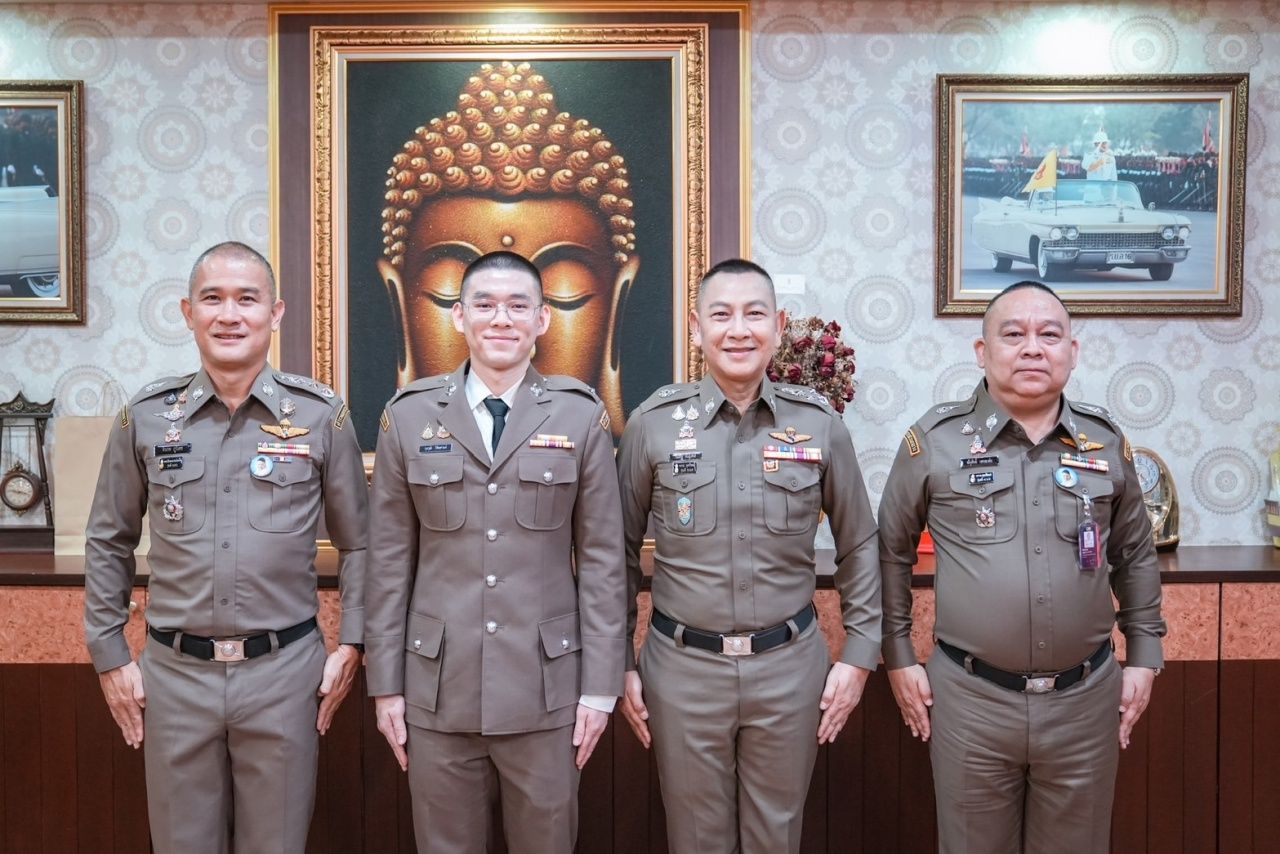 警察总长授予“维乌·古卢德”警司军衔，以表彰其为国家做出的贡献