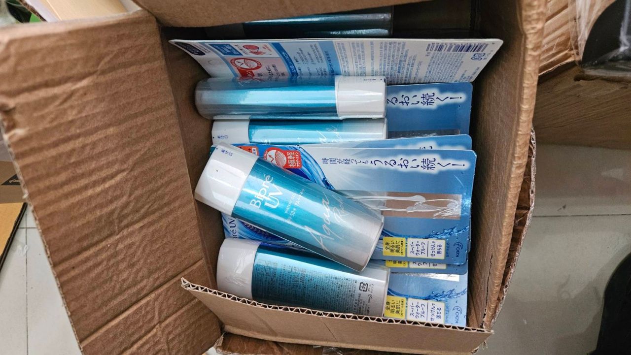 突袭查获假冒霜剂，仿冒知名品牌超过2,300件，损失超过190万