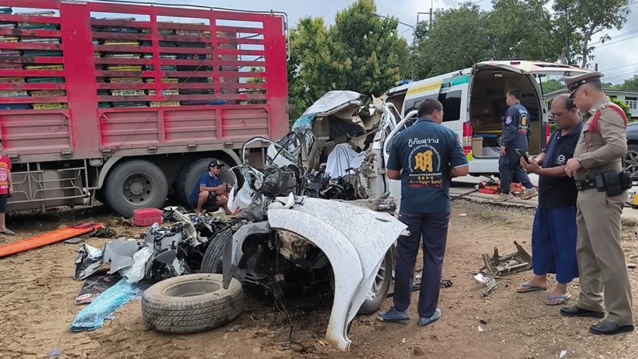 悲剧死亡3人 父子卡车相撞于前往外祖父母家的路上