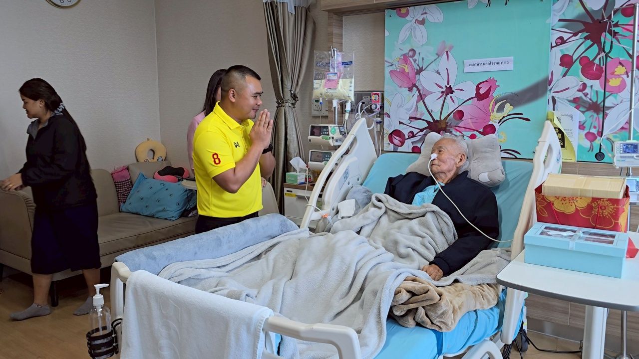 患者看到泰国-柬埔寨冲突新闻，要求子女赠送家族佛像鼓励士兵