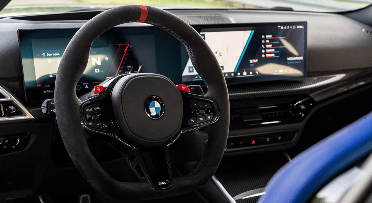 雪白的 BMW M2 Turbo 设计版 2026 仅提供手动变速箱！