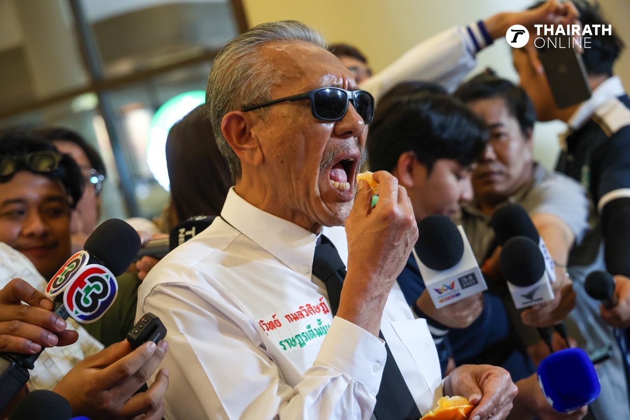 “楚威”反击“威洛”，坚称未受雇推翻橙党，展示与“大红”亲密聊天记录但从未谈政治