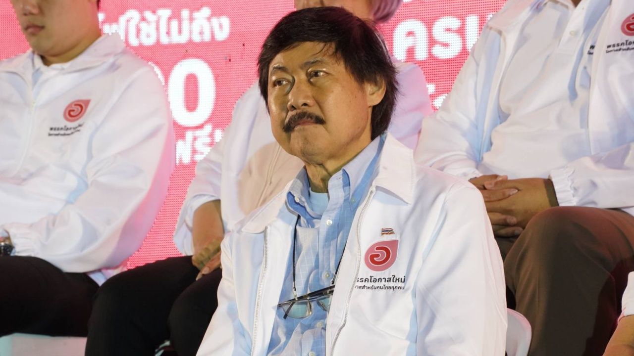 新机遇党在市民广场举行大型演讲，宣布全面、平等和公平的国家福利政策