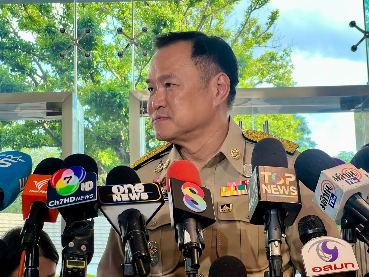 与总理谈话无关内阁改组 “阿努霆”开玩笑说很高兴在染发之前放松