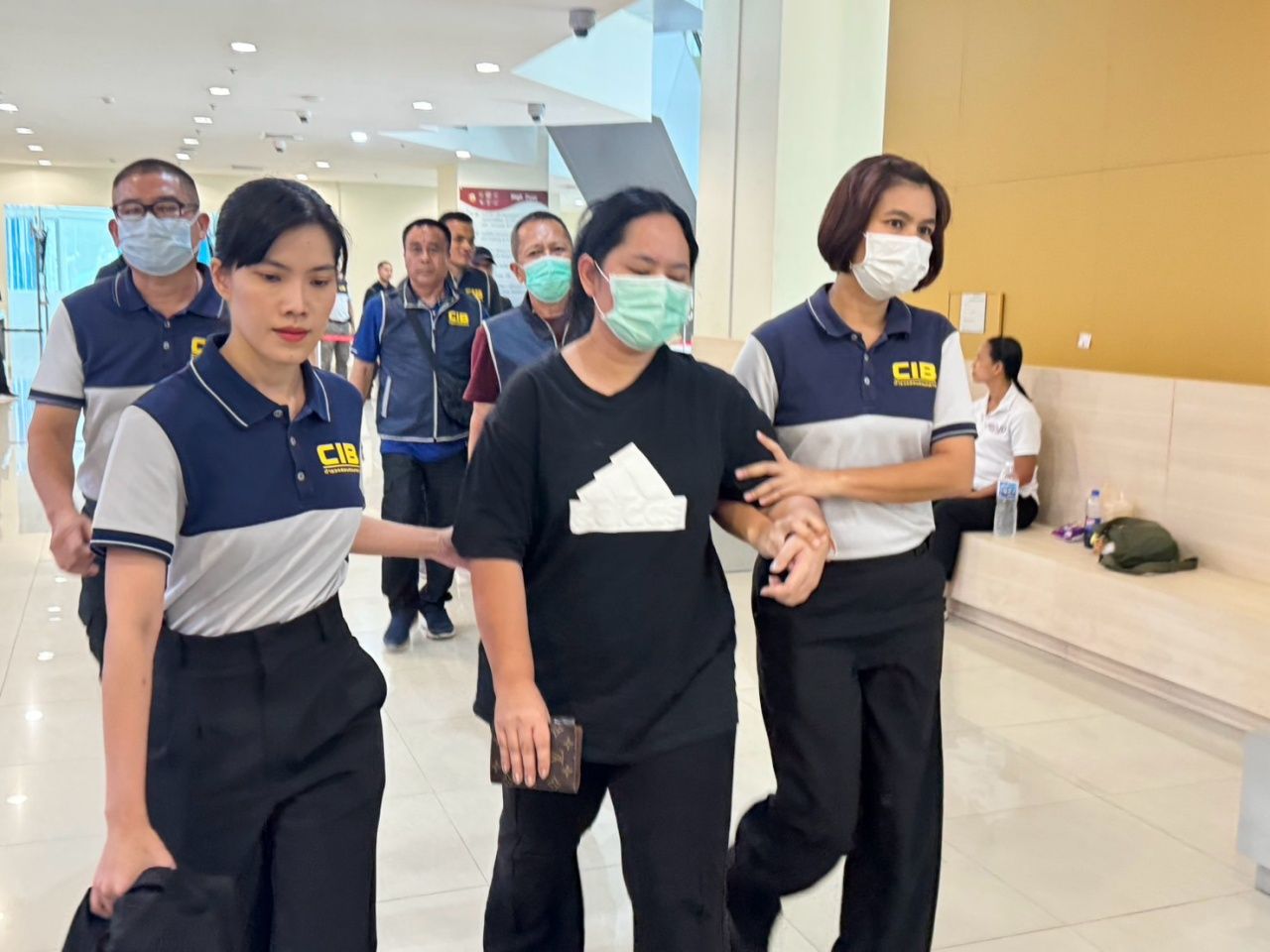 总结“画高尔夫”的自白，倾心于年长僧侣，初恋最伤心