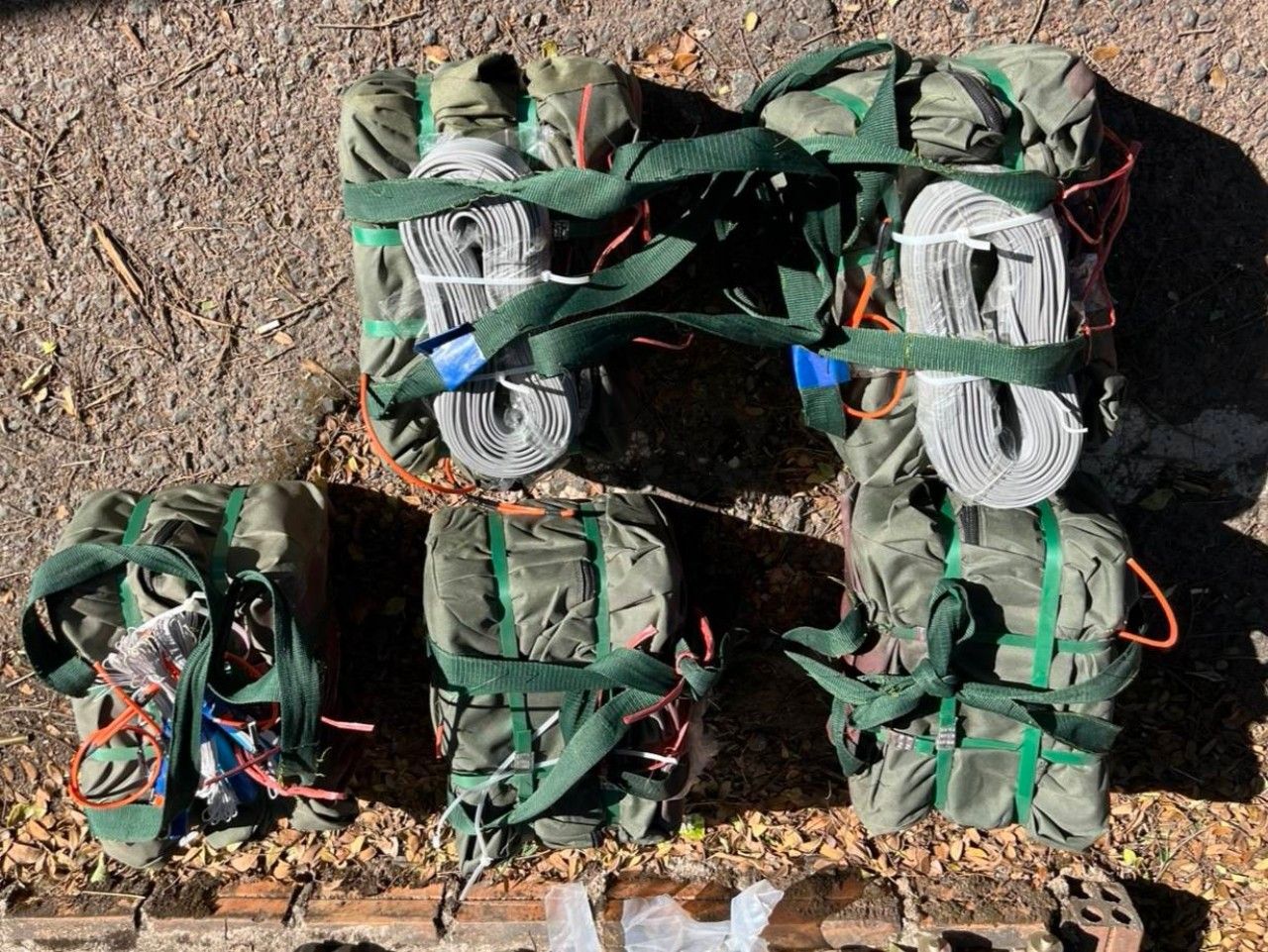 又发现大量武器库-地雷，军方谴责“柬埔寨”