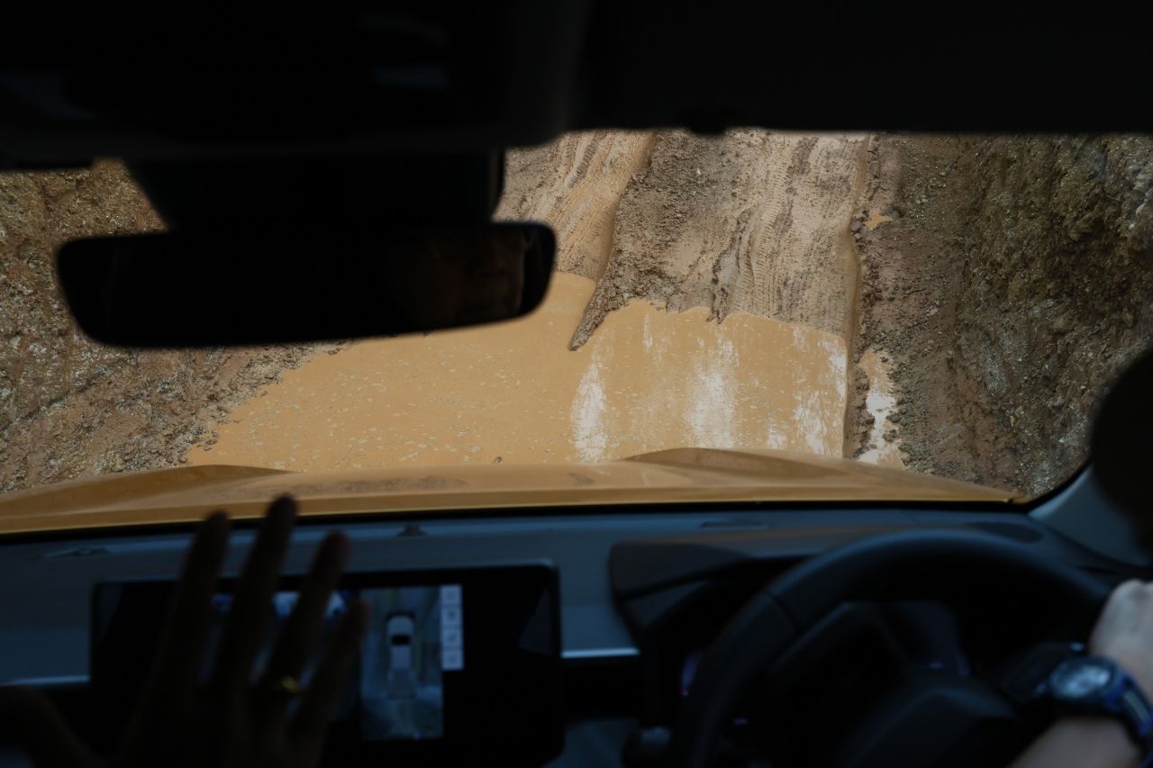 试驾评论：丰田Hilux TRAVO OVERLAND 4TREX Plus 灵活转向，柔和减震