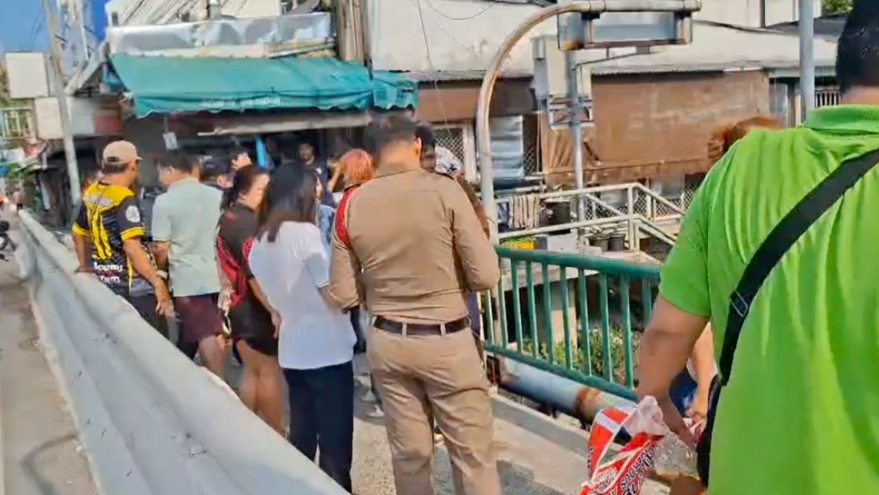 发现“寺庙之星”女友妹妹的尸体漂浮在邦巴鲁运河