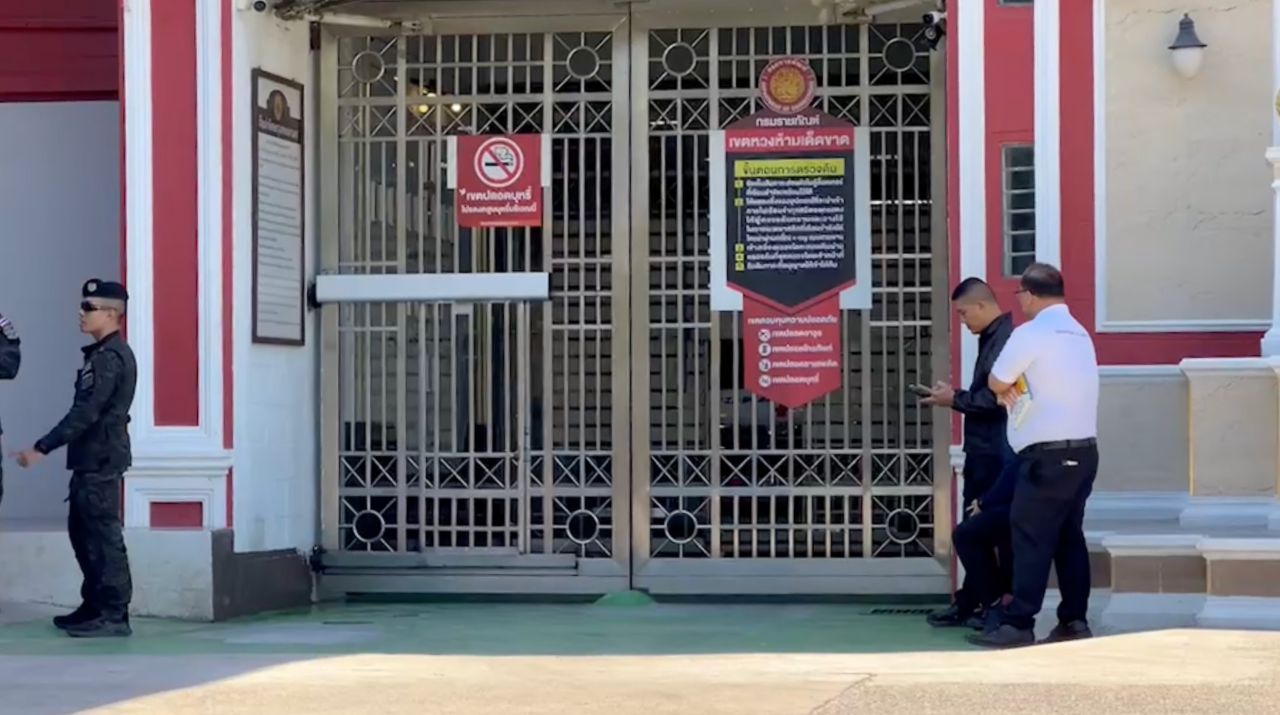 揭秘“VIP监狱”：为灰色中国囚犯提供秘密房间，发现避孕套等违禁品