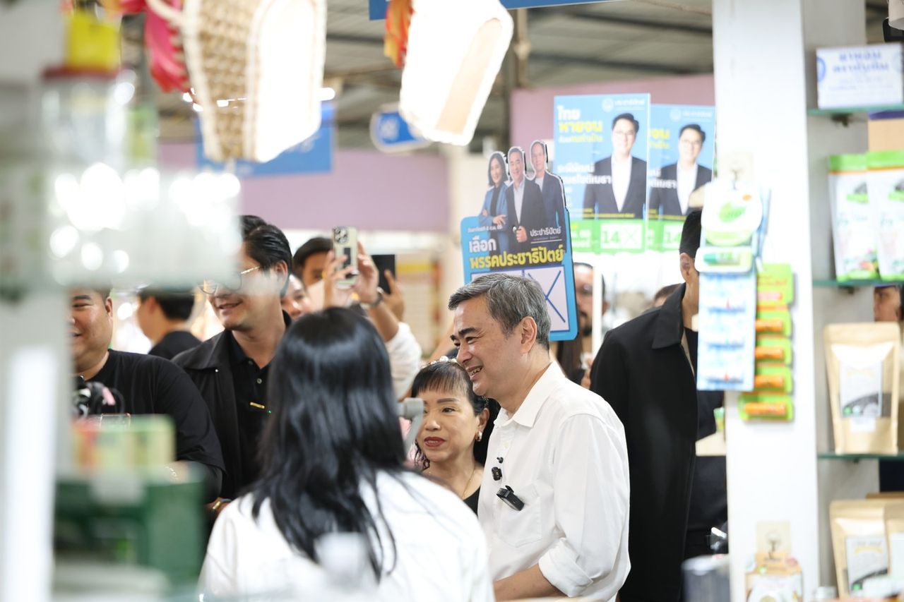 民主党不排除与其他政党合作，但设条件要诚实无黑金