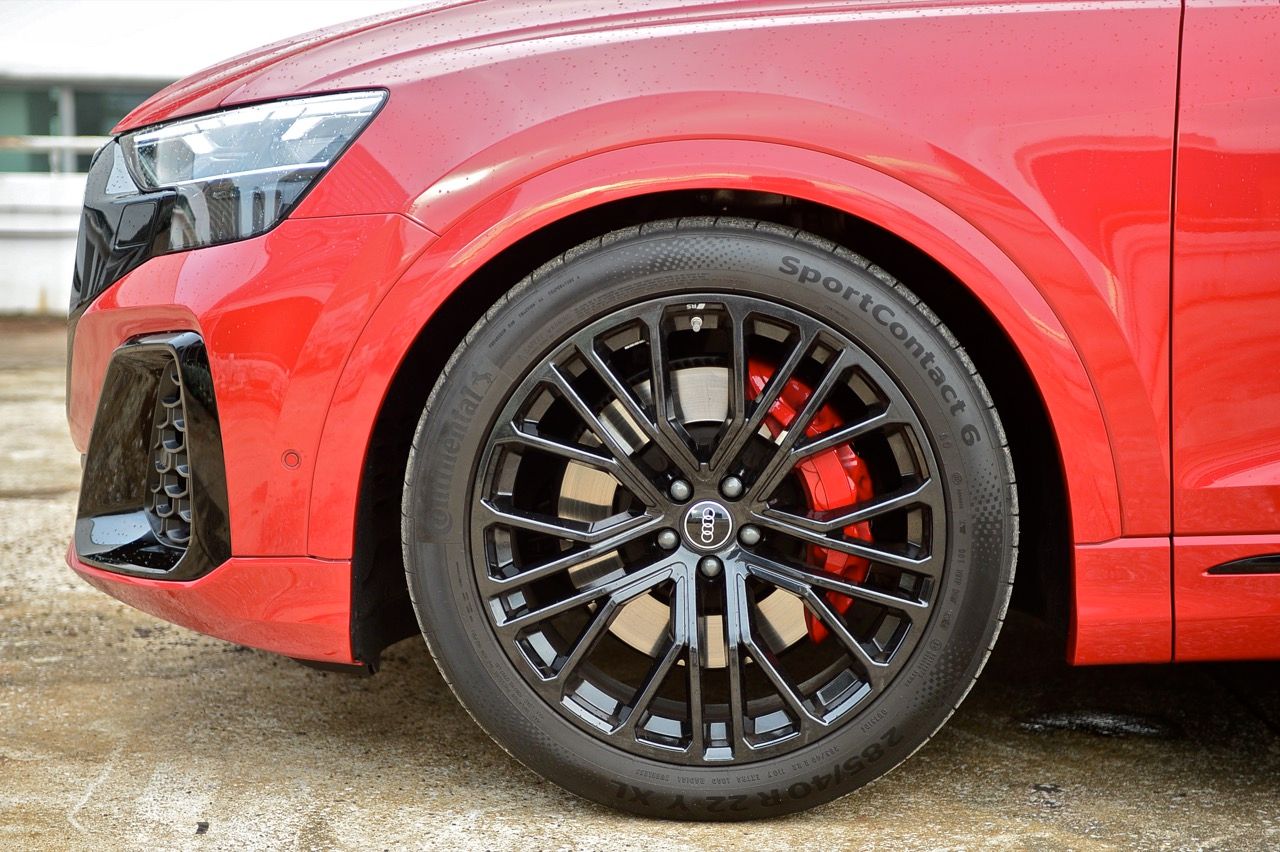 体验强大性能：测试奥迪Q8 TFSI e quattro S line edition one