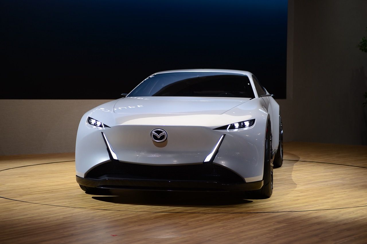 全新 MAZDA 2 概念车亮相于 Japan Mobility Show 2025