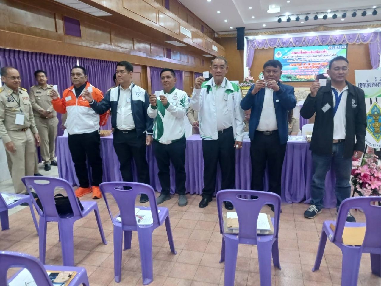 普及-民众党在武里南踊跃报名 朱美亚家族自相残杀-关注家族内战