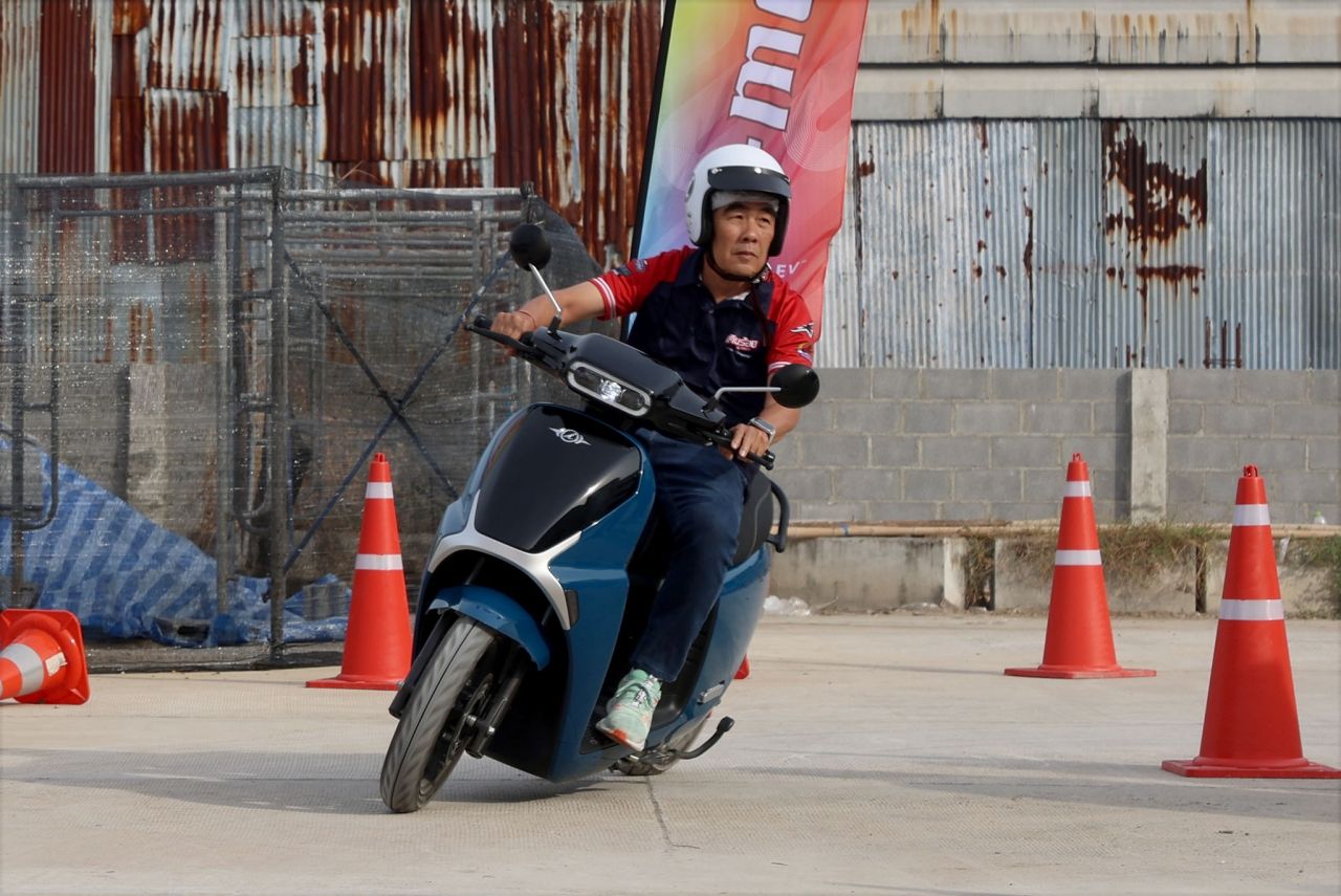 i-Motor 推出 BREEZE 成为泰国用户最了解的电动摩托车领导者
