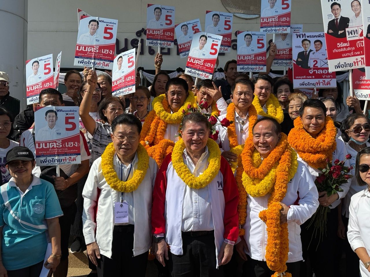 “普塔姆” 带领为泰党竞选暖武里府议员 完成8个选区 希望重新赢得席位
