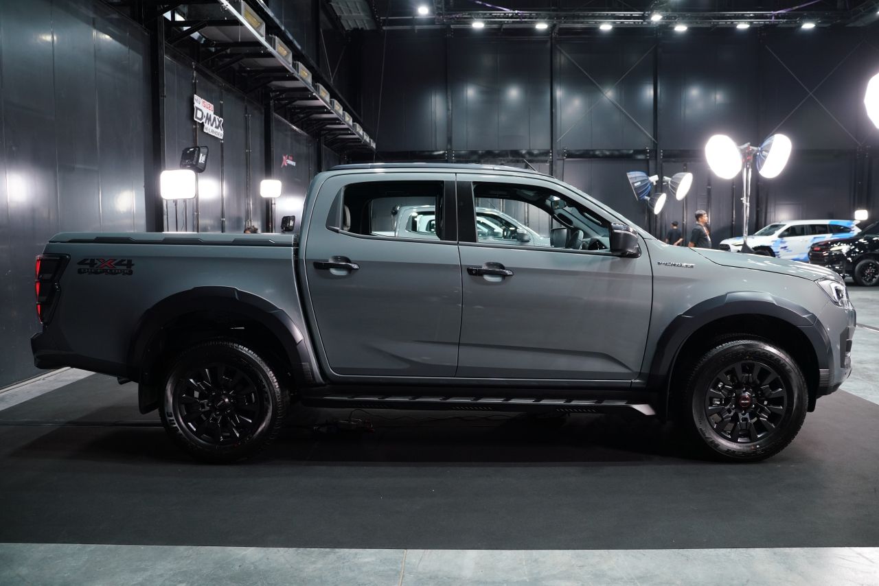 Isuzu D-Max V-Cross 2025 全新外观，配备先进的 EPS 转向系统