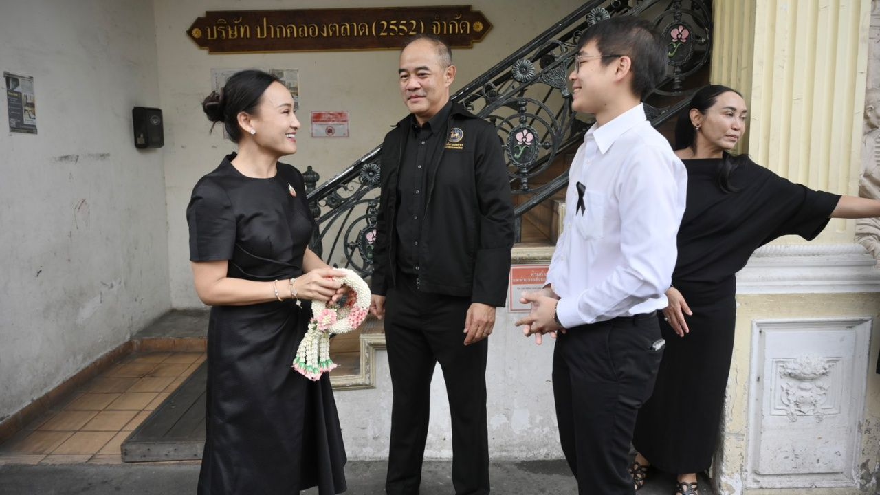 “莎西塔”搭乘嘟嘟车授予市场机构政策巴惊批发市场