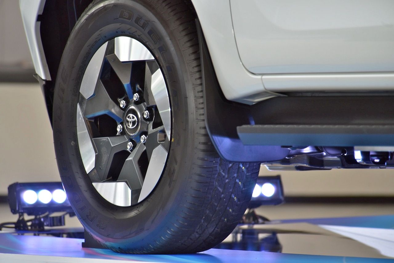 电动皮卡来了:TOYOTA HILUX TRAVO-e 模型与价格