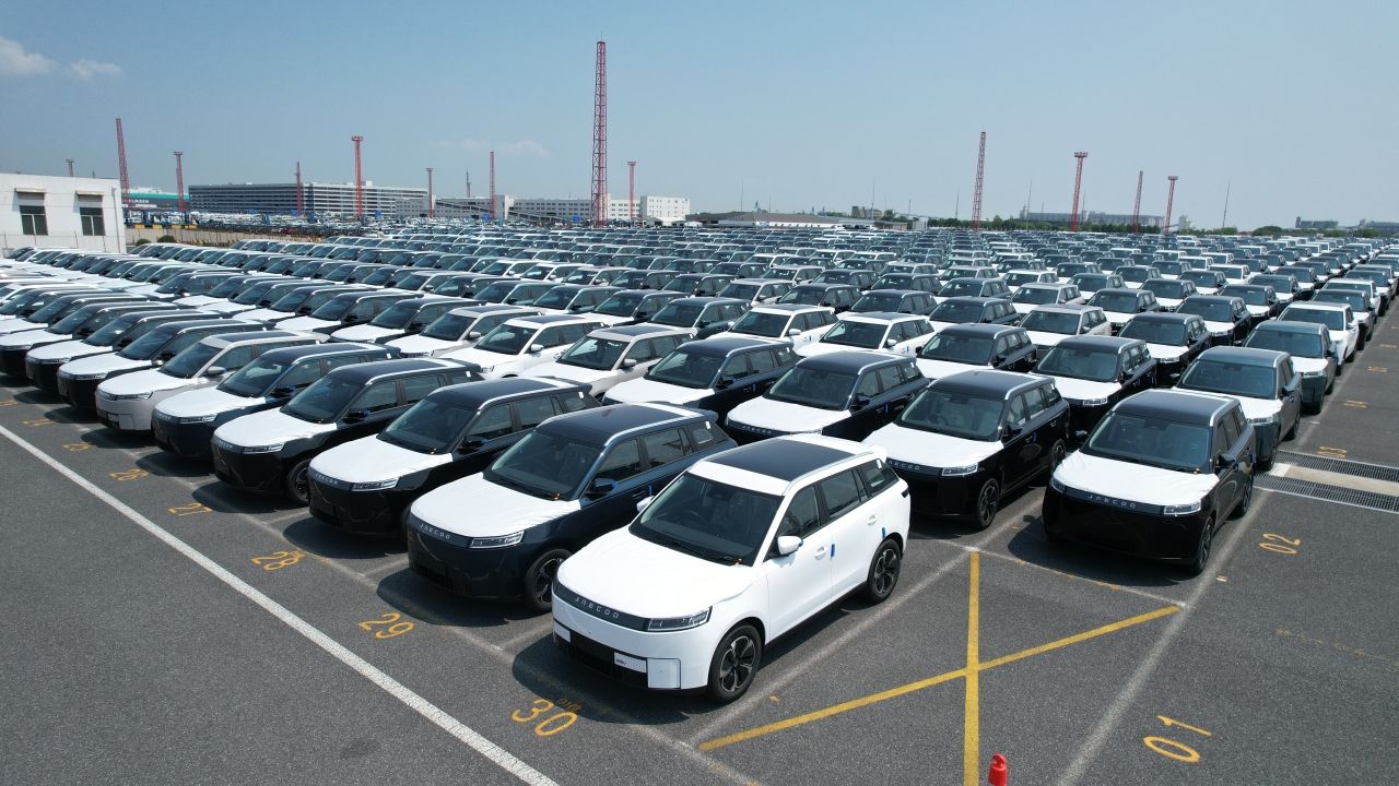 Omoda & Jaecoo邀请客户在林查班港接收JAECOO 5 EV，并支付酒店费用