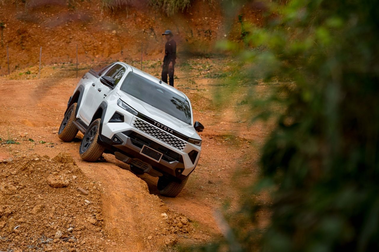 试驾评论：丰田Hilux TRAVO OVERLAND 4TREX Plus 灵活转向，柔和减震