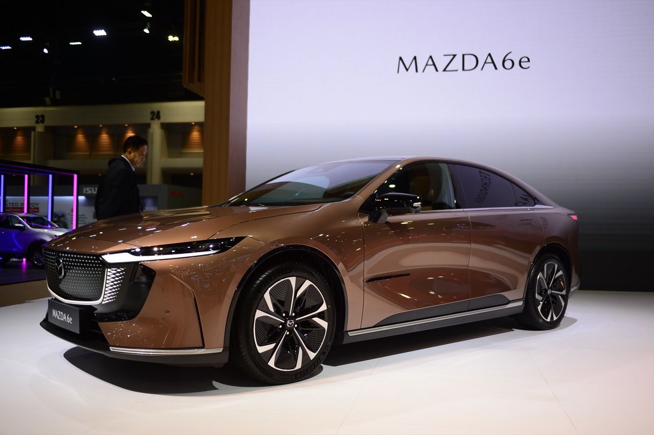 马自达将在 2025 泰国国际车展上首次开放预订全电动马自达6e电动车