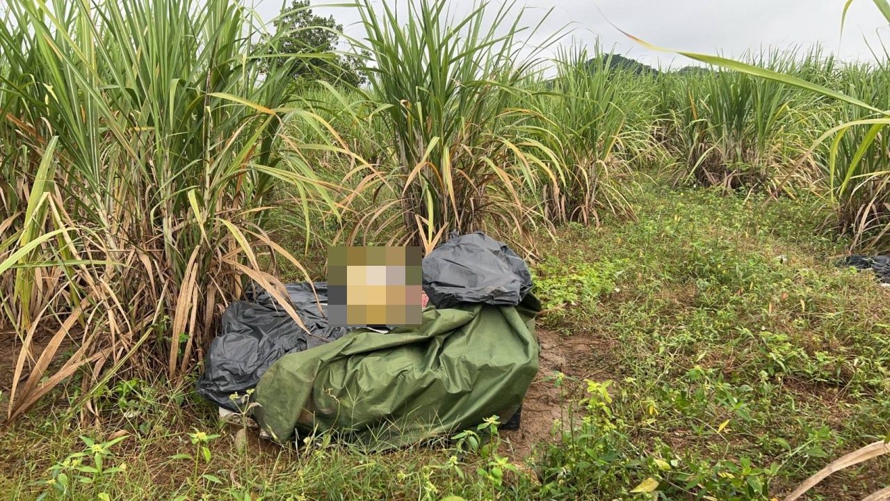 抓获4名柬埔寨嫌犯走私香烟，震惊发现700万元现金藏在备胎里