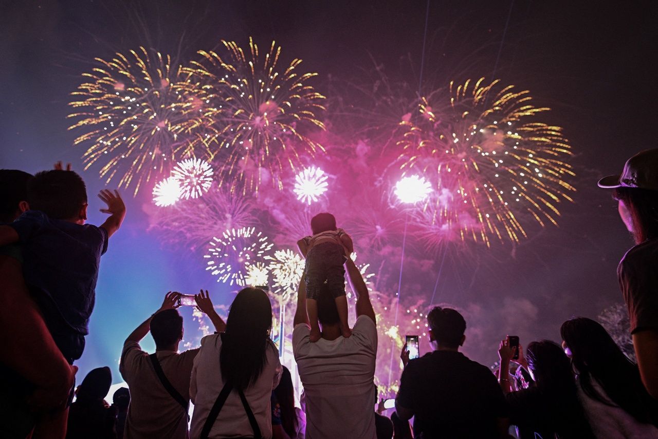 亚洲庆祝2026年新年烟花-无人机壮观画面