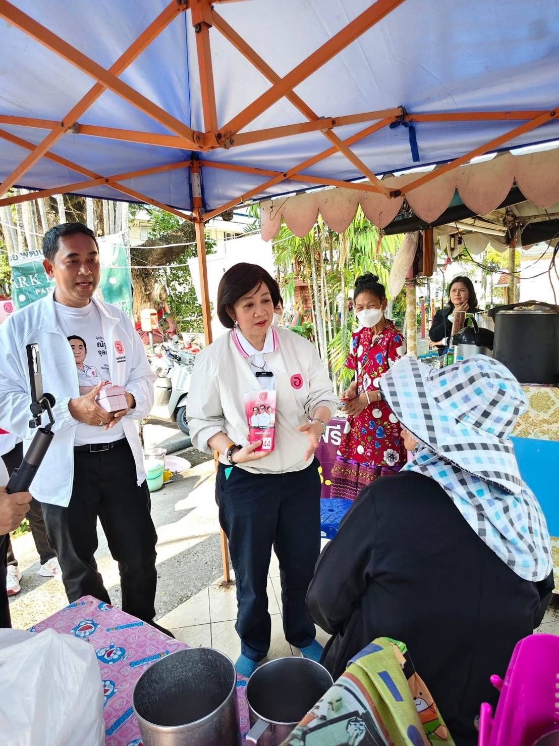 新机会党在龙仔厝府拉票，承诺不关闭百年老市场，计划振兴市场，推动文化旅游，增加社区收入