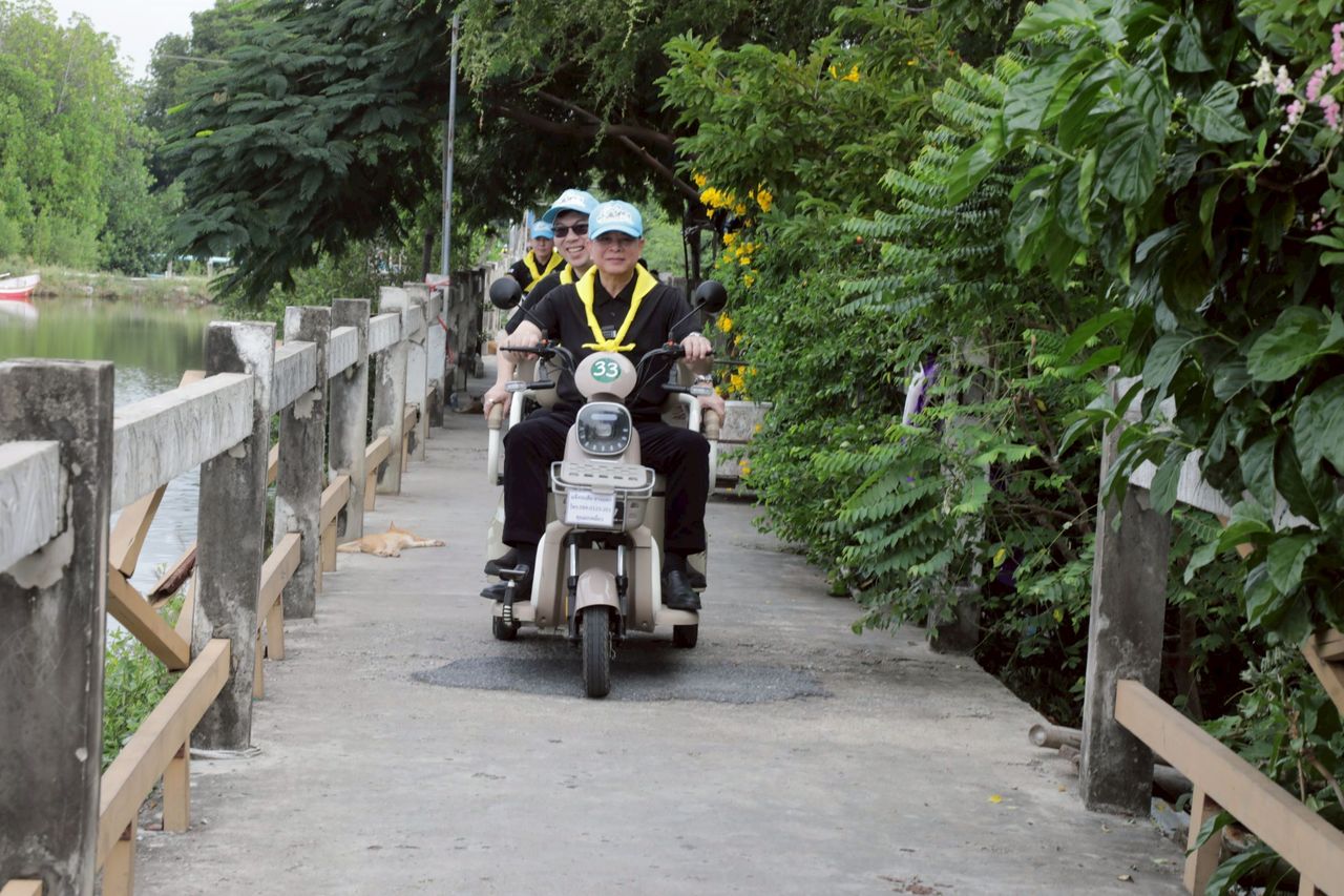 “皮拉蓬” 参与志愿者项目 904 开发邦昆田海滩的潜力