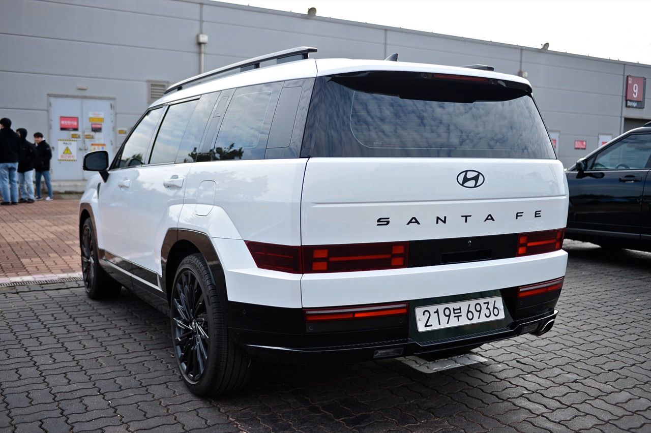 10 个让人喜爱使用现代全新 SANTA FE 2025 的理由