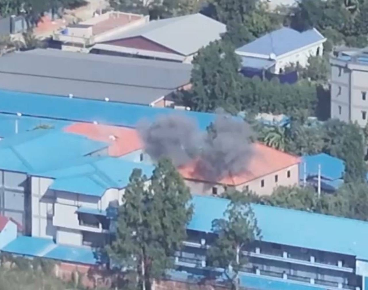 东部部队攻击波拜特的诈骗中心建筑，发现被改造成柬埔寨的军事基地