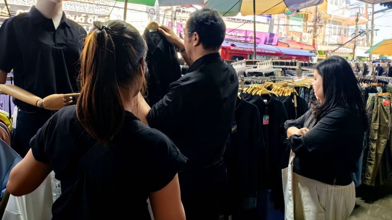 清迈商务部检查丧服店 - 尚未发现提价
