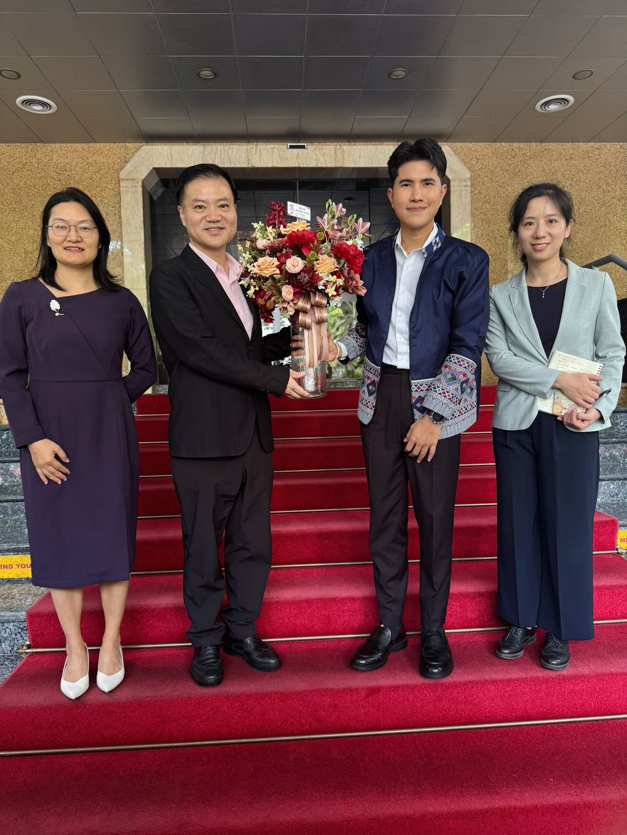 “功夫”拜访中国大使馆 提出三项问题 谁在“阿纳玛通道”入侵 并邀请实地考察